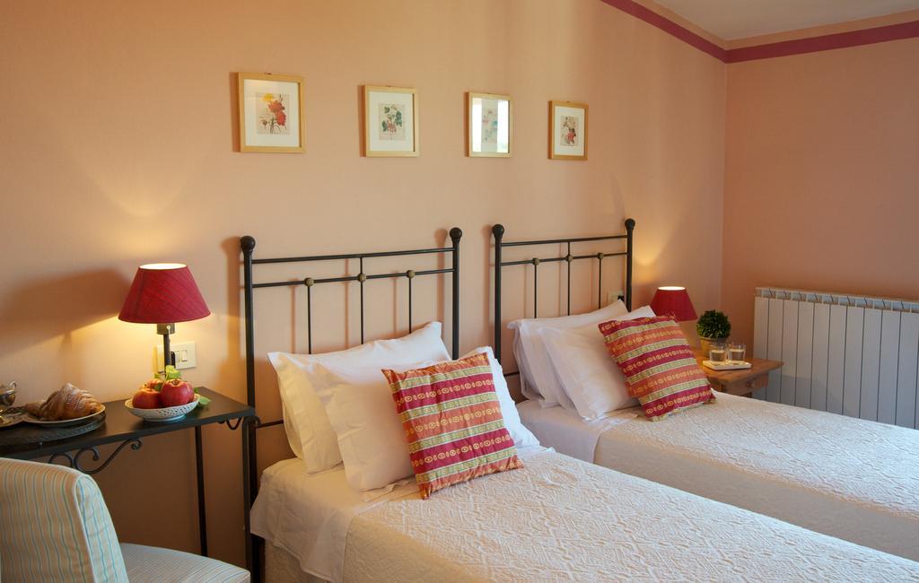 Albergo La Fontanella 산카시아노데이반니 외부 사진